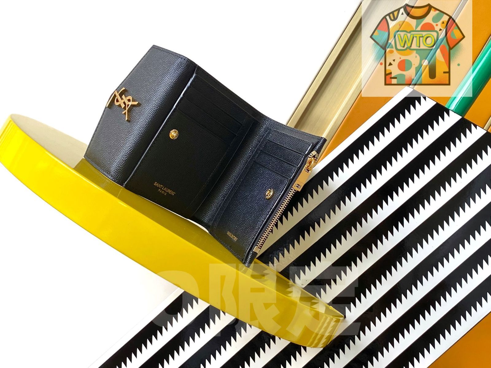 トリフォールドウォレット キャビアブラックゴールドボタン