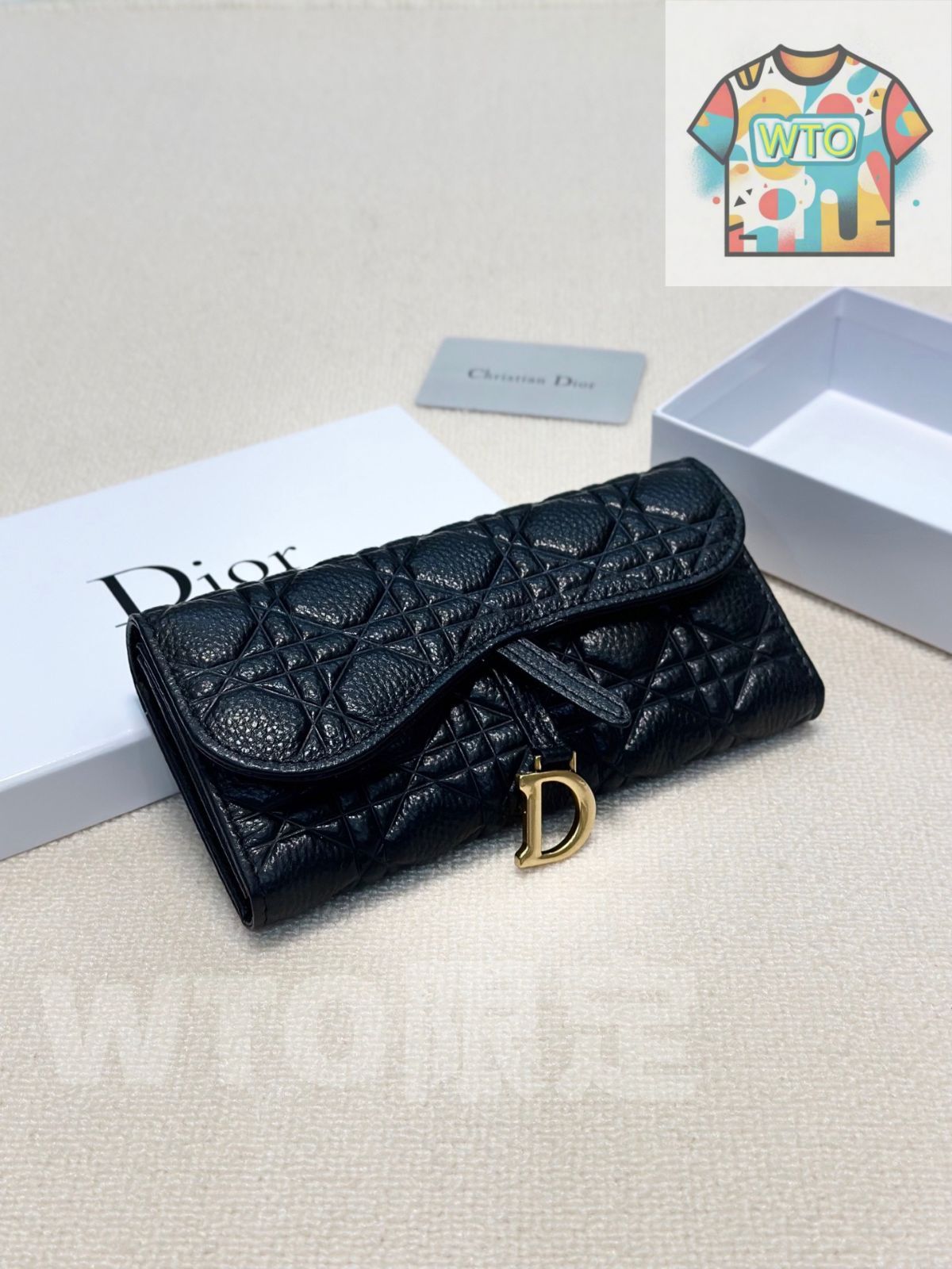 WTO通販 Dior レディースウォレット ブラック エンボス加工レザー 実用的でスタイリッシュなデザイン -WTO輸入-UCU38