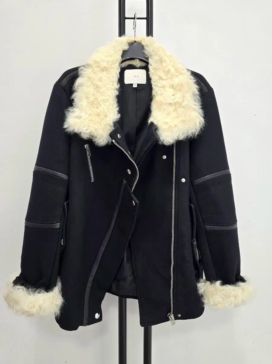 イロ IRO ブラック ムートン シープスキン ライダースジャケット