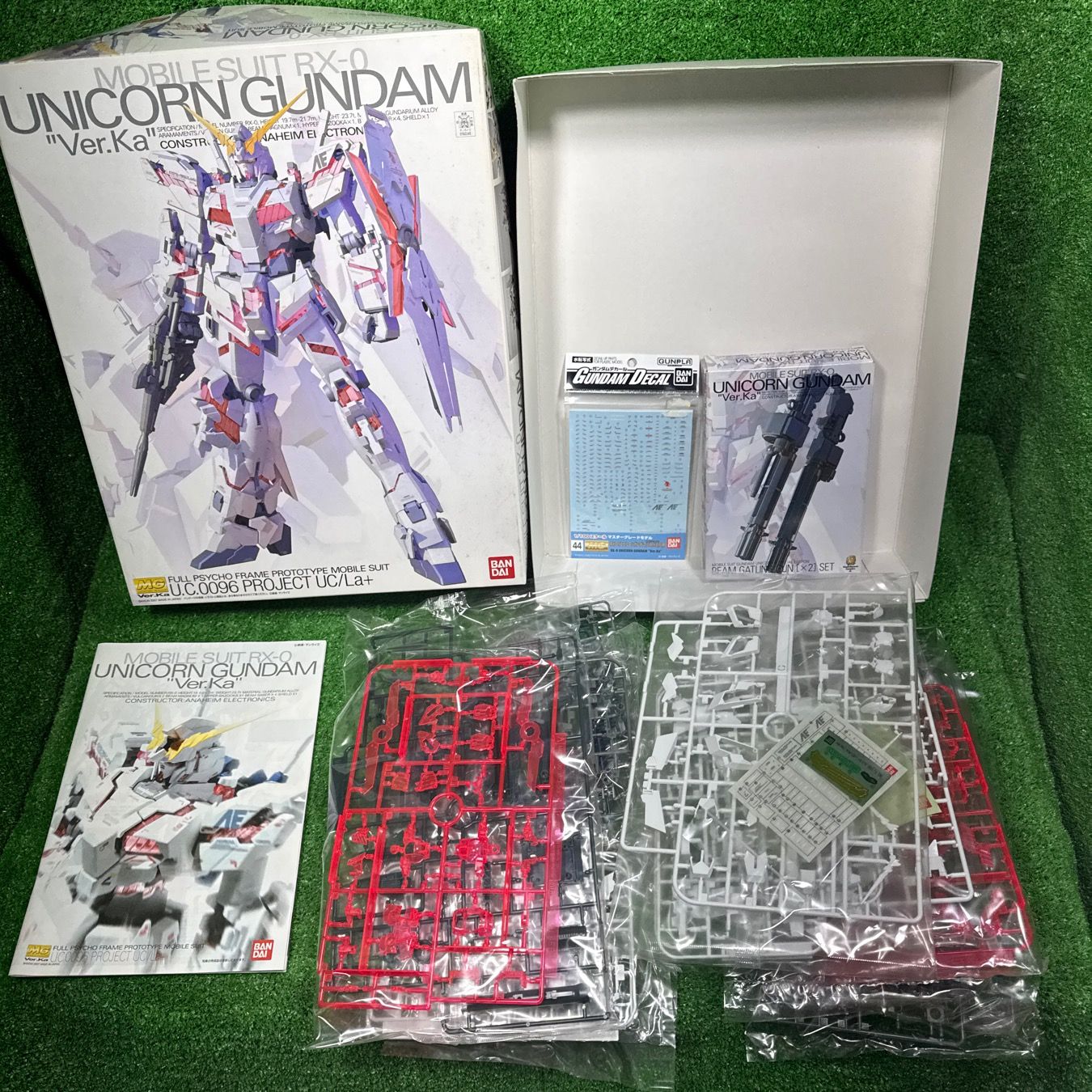未組立 BANDAI MG 1 100 RX 0 ユニコーンガンダム Ver Ka ビームガトリングガン＆水転写デカール付属 機動戦士ガンダムUC
