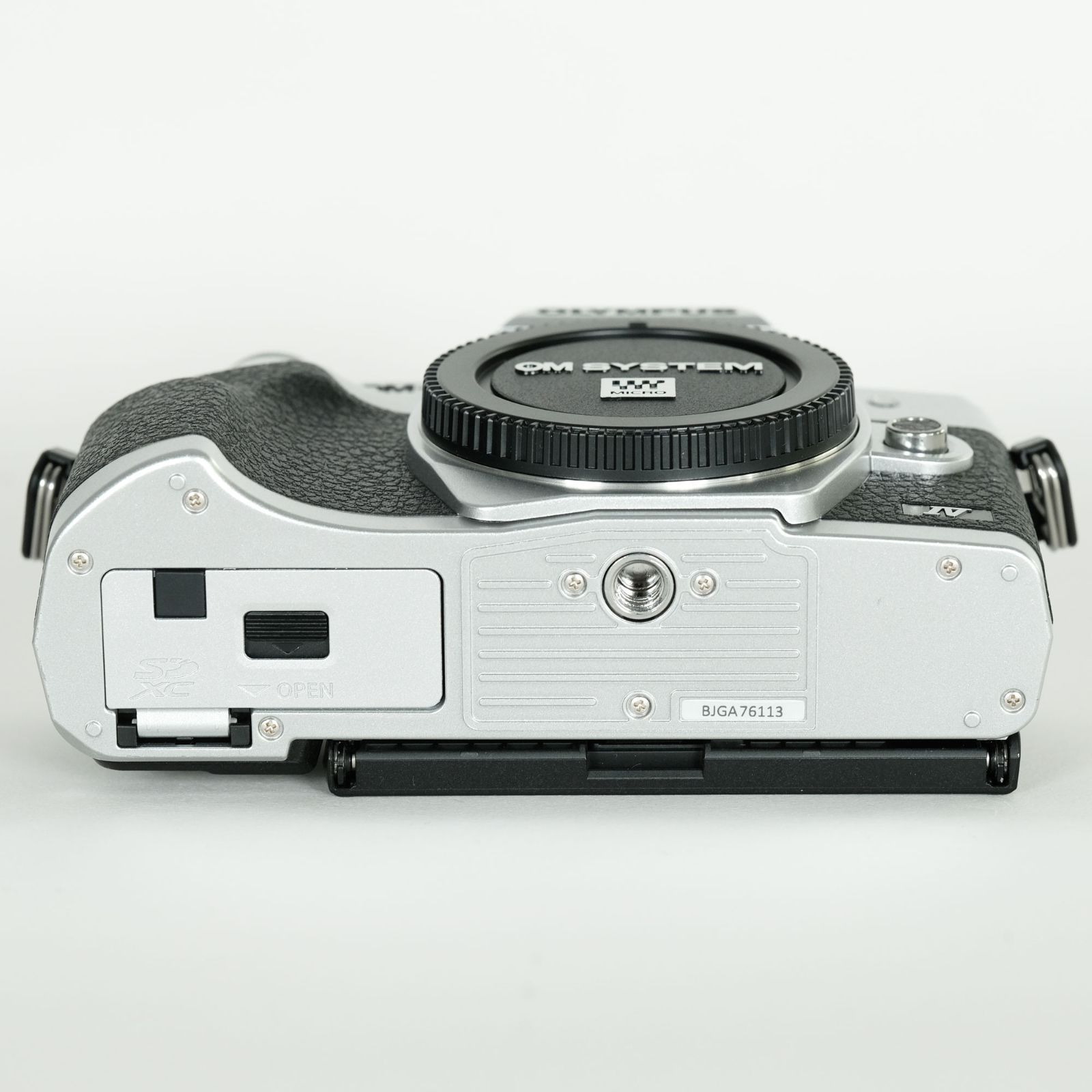 ミラーレス一眼カメラ