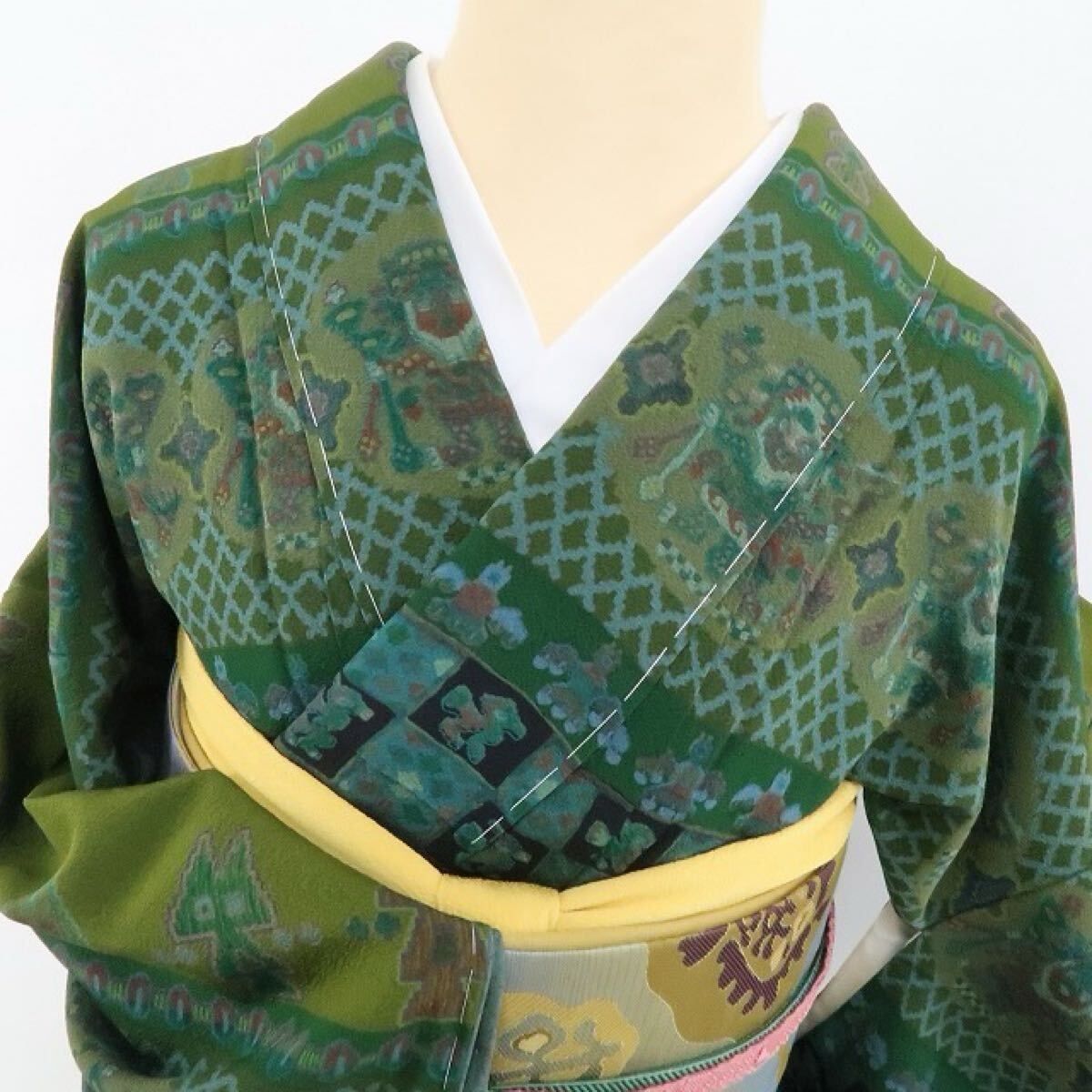 新品 やまと 前田仁仙 落款 エスニック柄 着物 仕付糸付 付下げ小紋 4808 ❁tomihisa❁新品 やまと誂製 前田仁仙 落款 エスニック柄“異国の風に