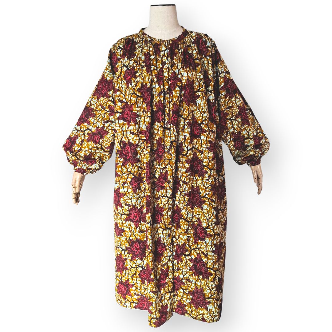 ふんわり袖のギャザーワンピース ローズ