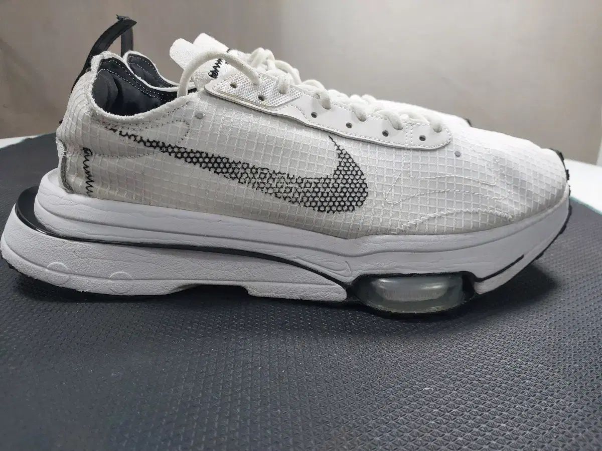 ナイキ エア ズーム タイプ SE 白 275 280 タグ280