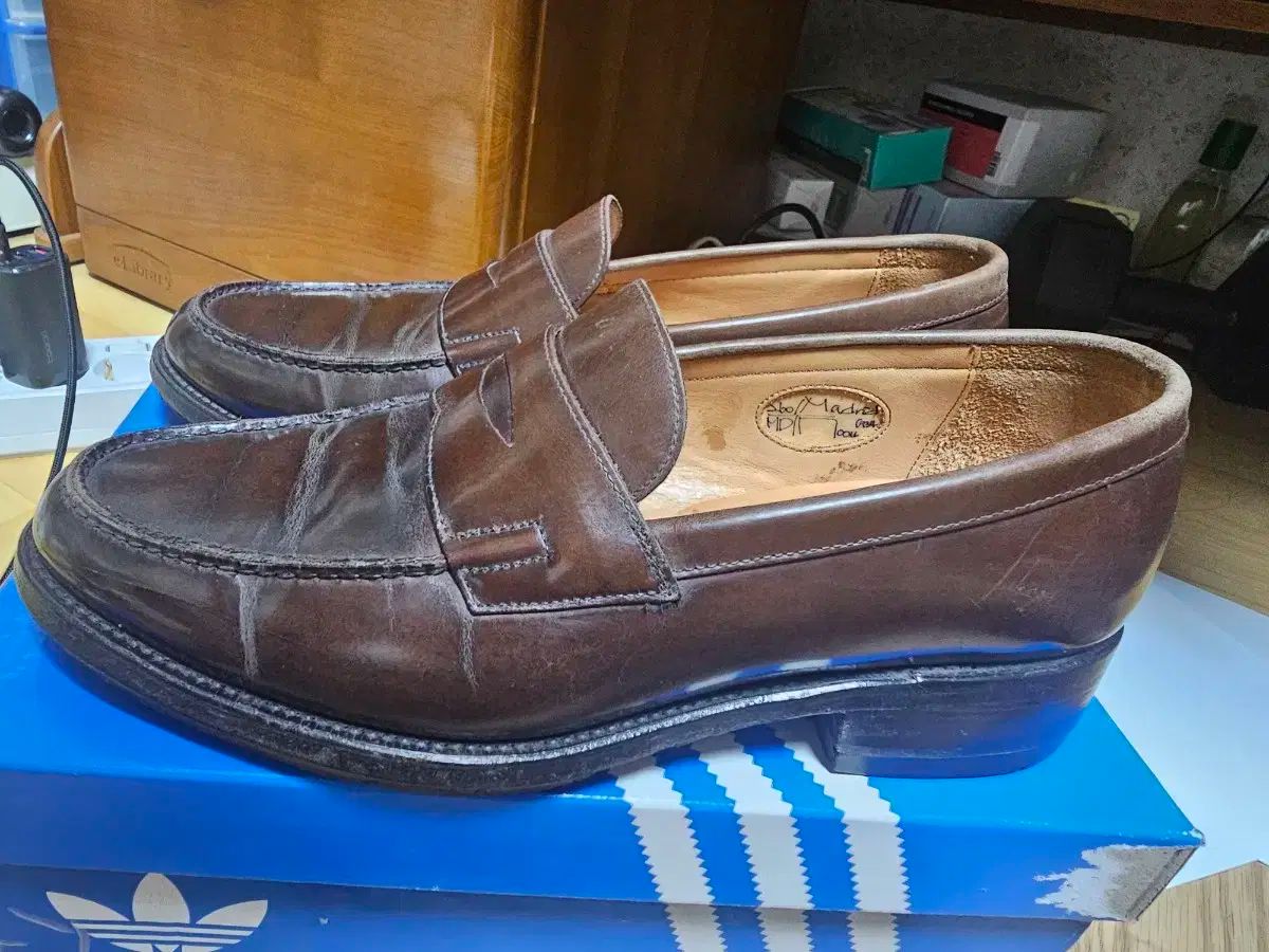 クムガン ヘリテイジ リーガル 7004 マドリード 260 ローファー