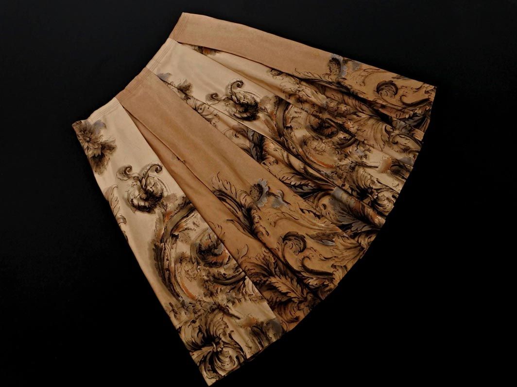 PRADA プラダ シルク 花柄 Aライン 台形 スカート size42 ベージュ レディース