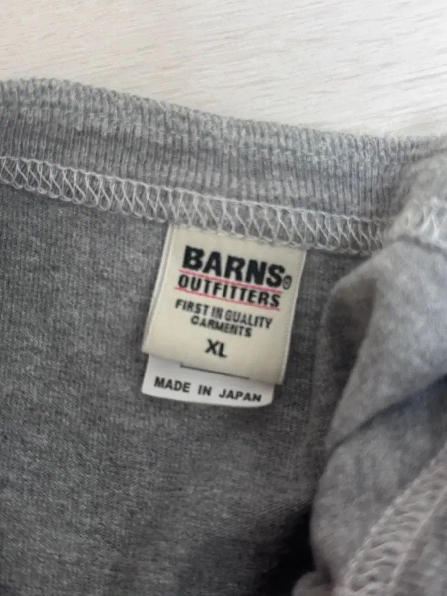 VANS ヘンリーネック