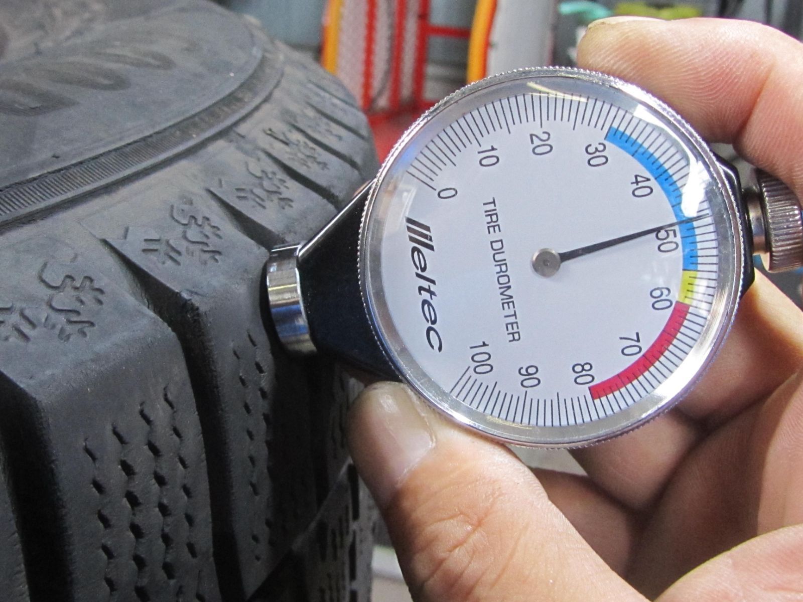 グッドイヤー アイスナビ8