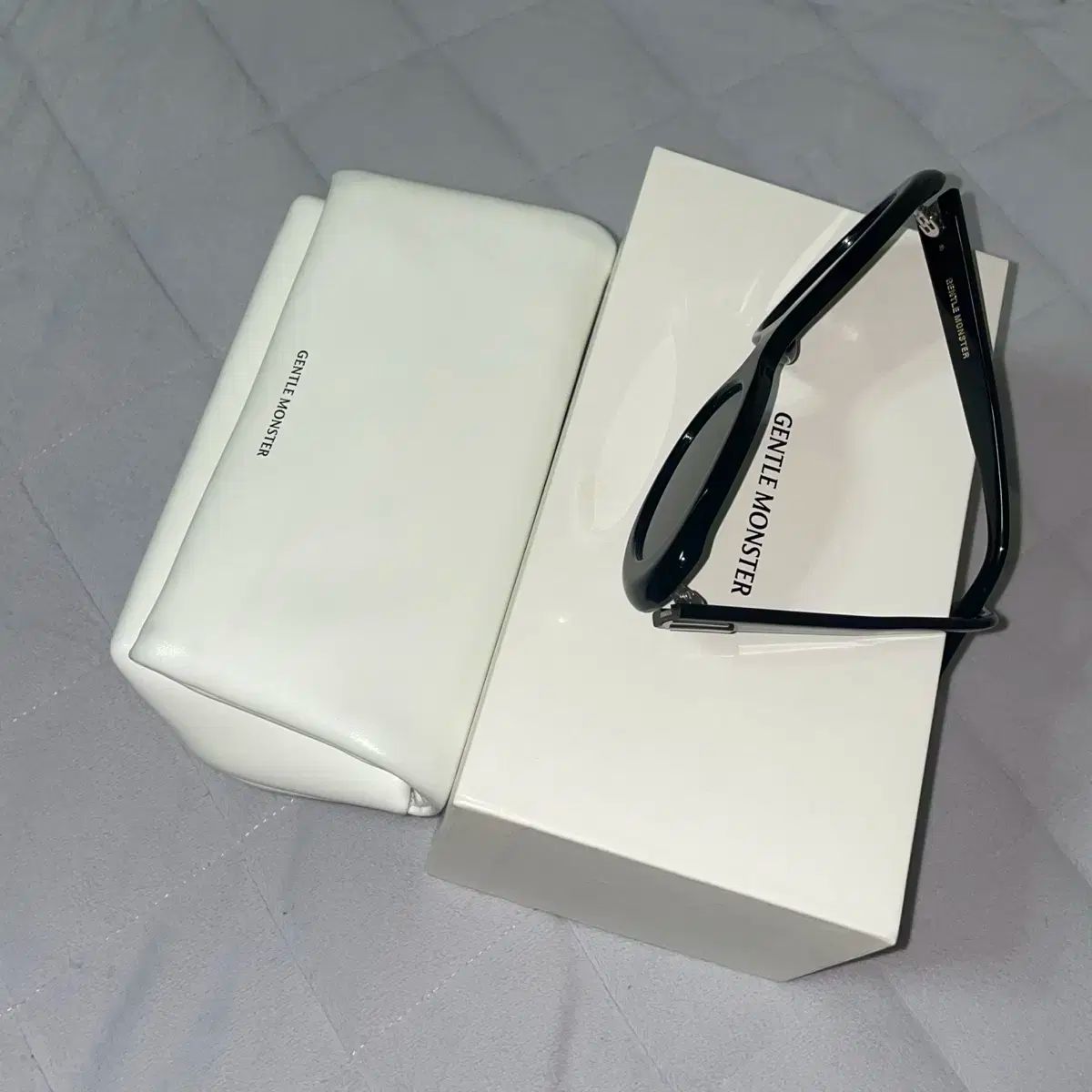 GENTLE MONSTER ジェントルモンスター サングラス ル 01 ブラック