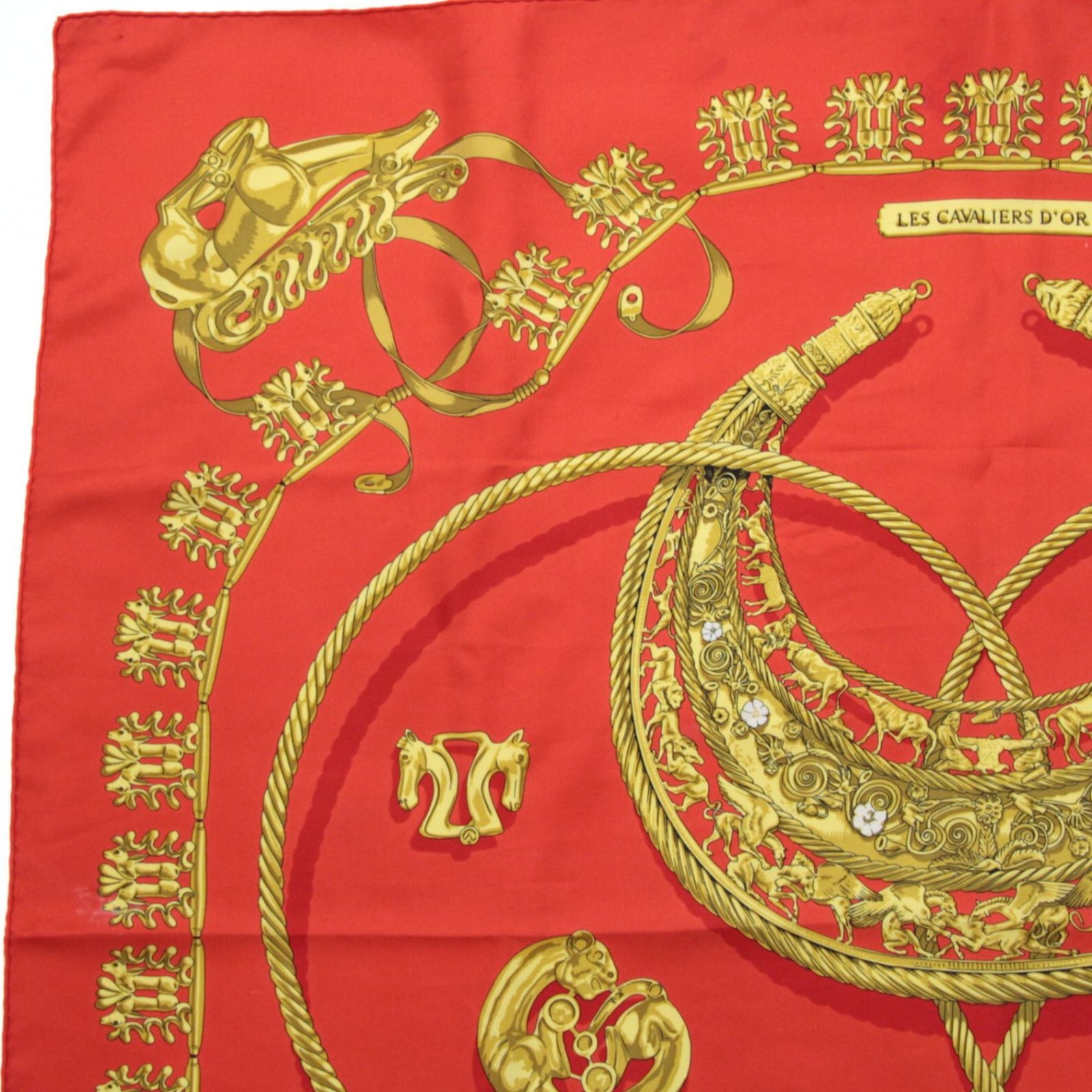 エルメス HERMES カレ90 LES D OR 黄金の騎士 シルク100％ 赤 72268