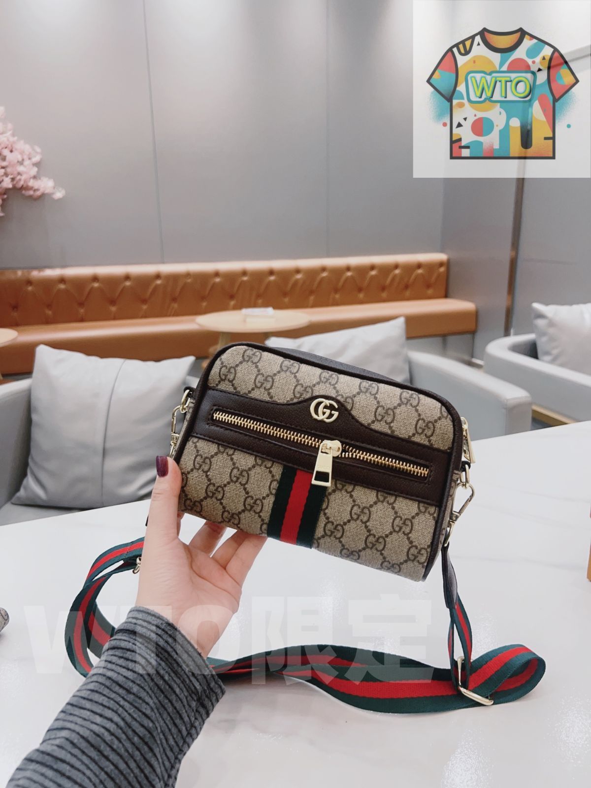 クロスボディバッグ 財布