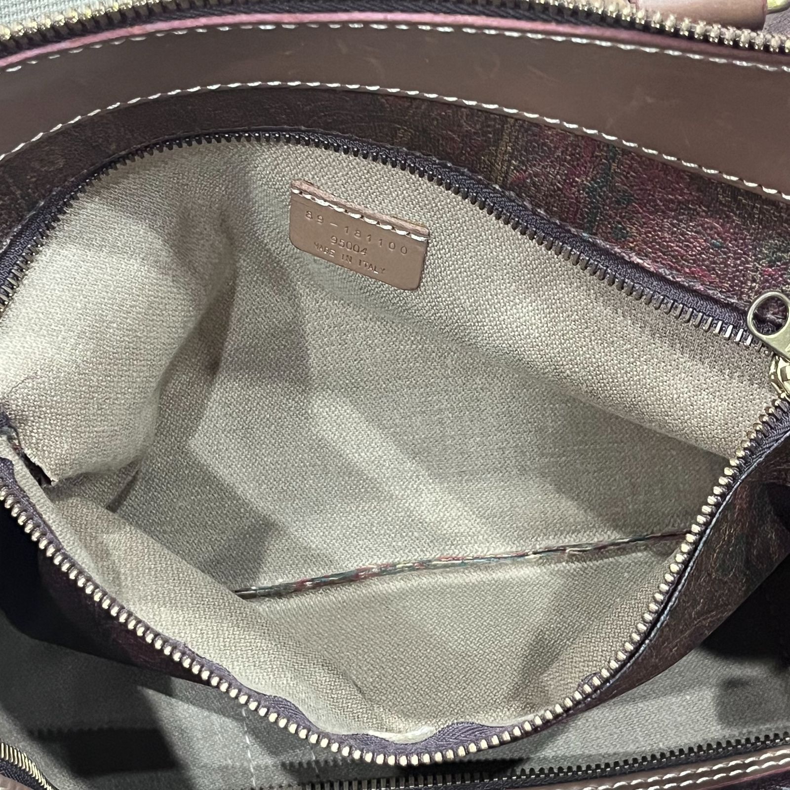 ボストンバッグ