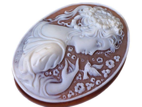 ジュエリー ディルーカ社 チーロ フルーリオ作 上品な貴婦人の彫刻 シェルカメオルース 54.3mm×41.1mm w5888o