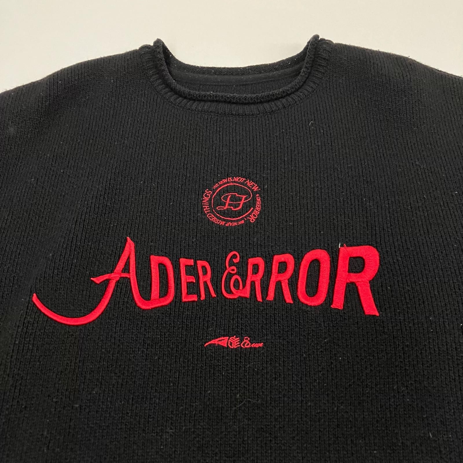 logo knit
