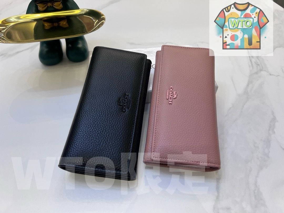 今日 COACH レディースウォレット バイフォールドデザイン レザー使用 大容量で実用的