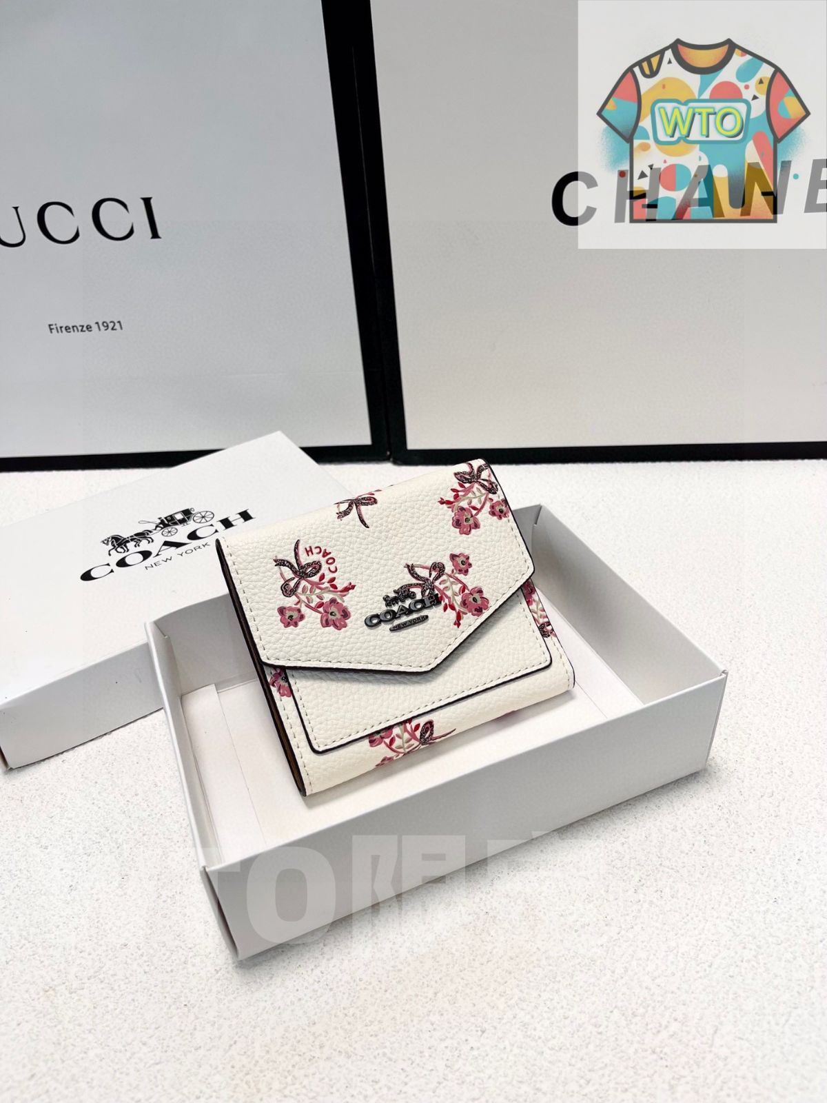 WTO通販 COACH トリフォールドウォレット プリントデザイン レザー使用 コンパクトで実用的なデザイン -WTO輸入-IYM 27