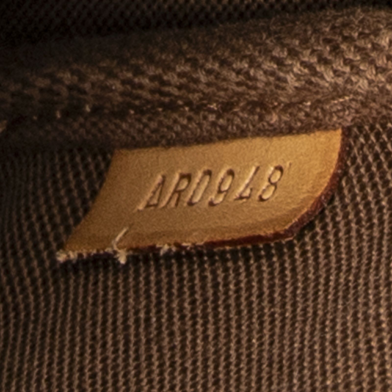 ルイヴィトンポシェット 茶色モノグラムキャンバスAB