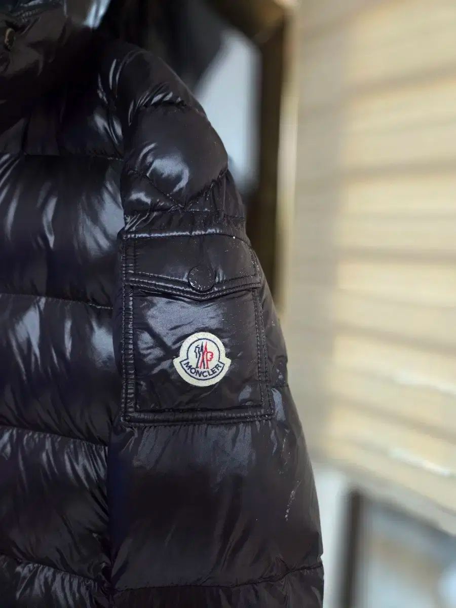 モンクレール ブラック ダウン アウター フード