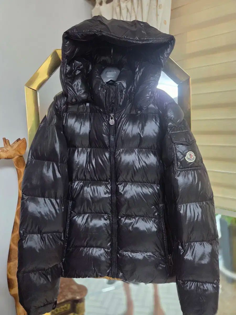 モンクレール ブラック ダウン アウター フード