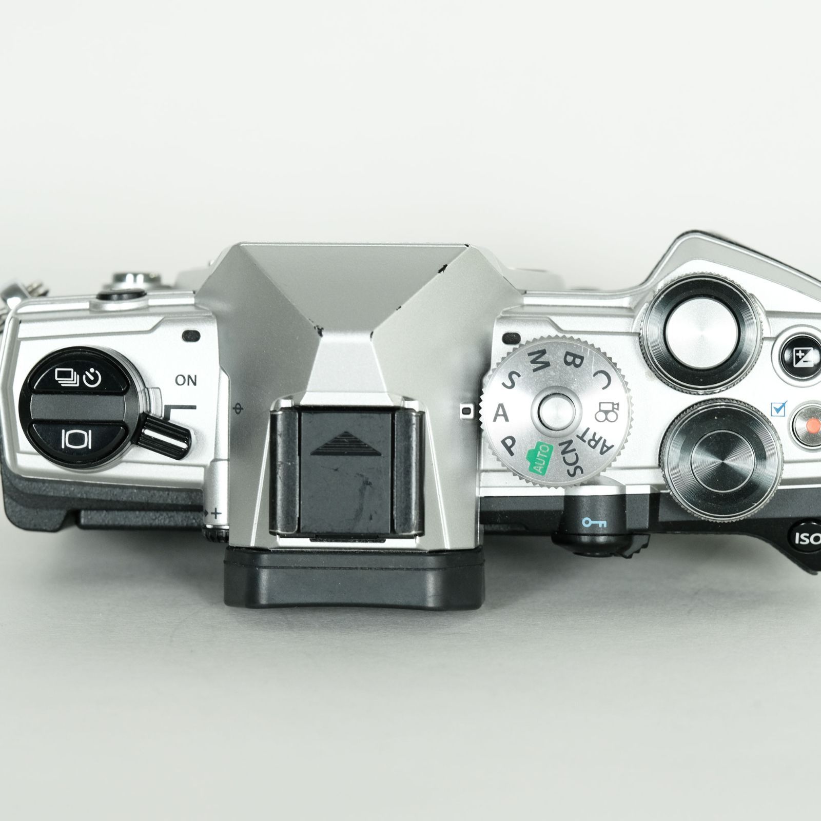  シャッター数7 855回 OM SYSTEM 5 ボディ シルバー ミラーレス一眼カメラ ミラーレス一眼 デジタルカメラ