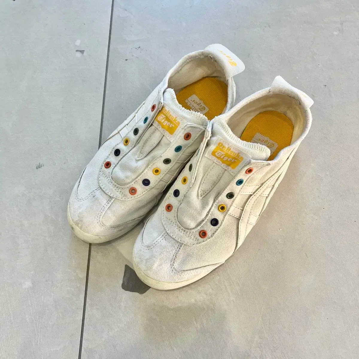 オニツカタイガー メキシコ 66 スリッポン 235