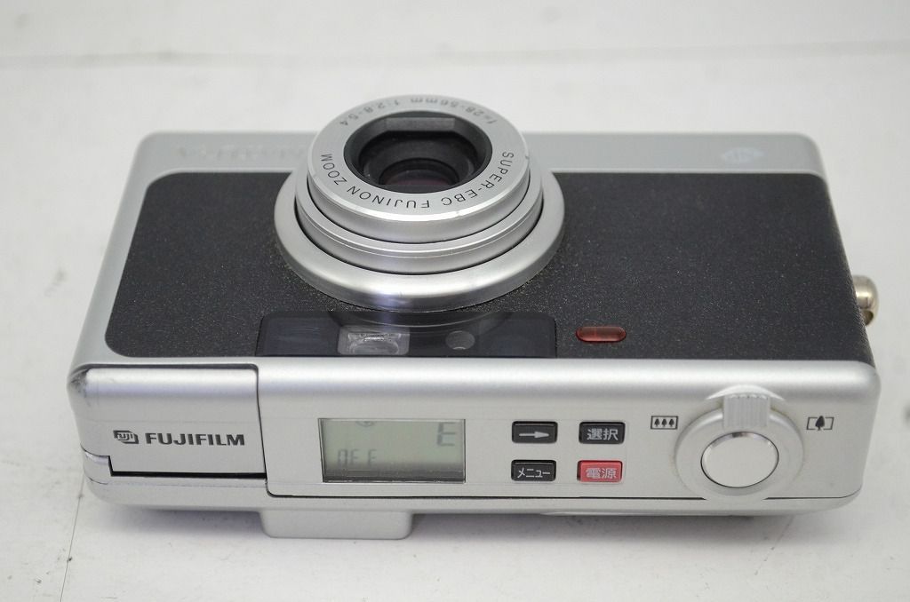 シルバー 35mmコンパクトフィルムカメラ