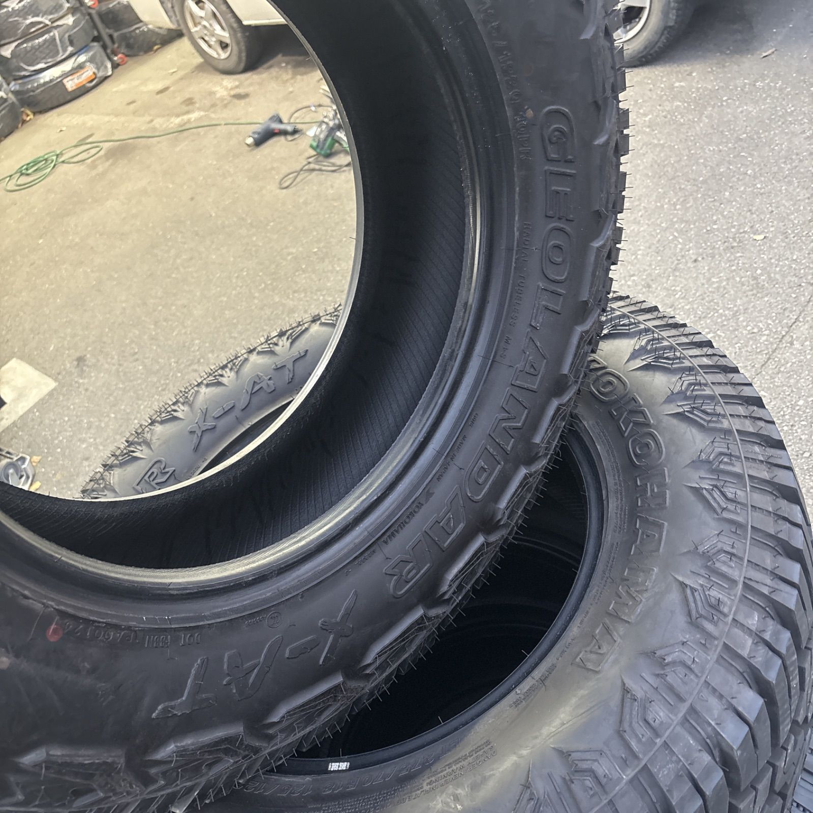 バリ溝 ヨコハマ ジオランダー LT 275 70 R 18 X AT 4本セット ランクル ラングラーなどに