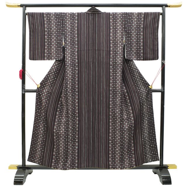 すごい値 小紋 リサイクル 着物 正絹 袷 こげ茶 縞 スクエア 手染め カジュアル 上質 仕立て上がり 身丈160 裄丈66 Ｍサイズ 春 秋 冬 リユース すごいね みやがわ nek 01546