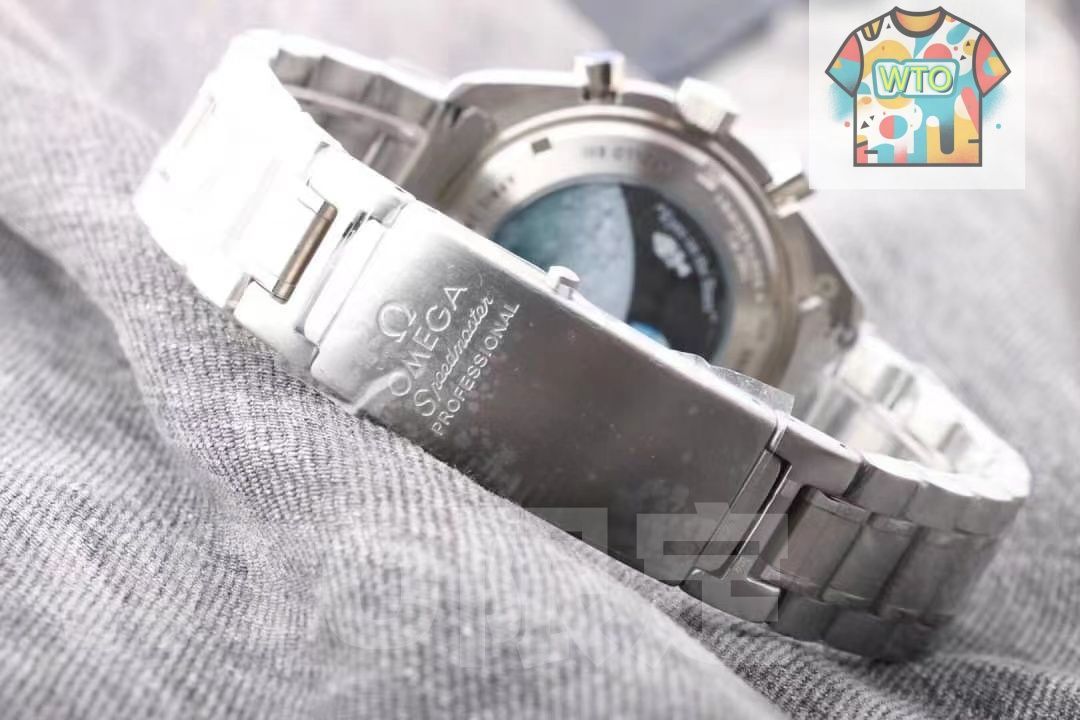 ご 大 です スピードマスターコーアクシャルマスタークロノメーター スヌーピーアワード 50周年記念 自動巻き| |