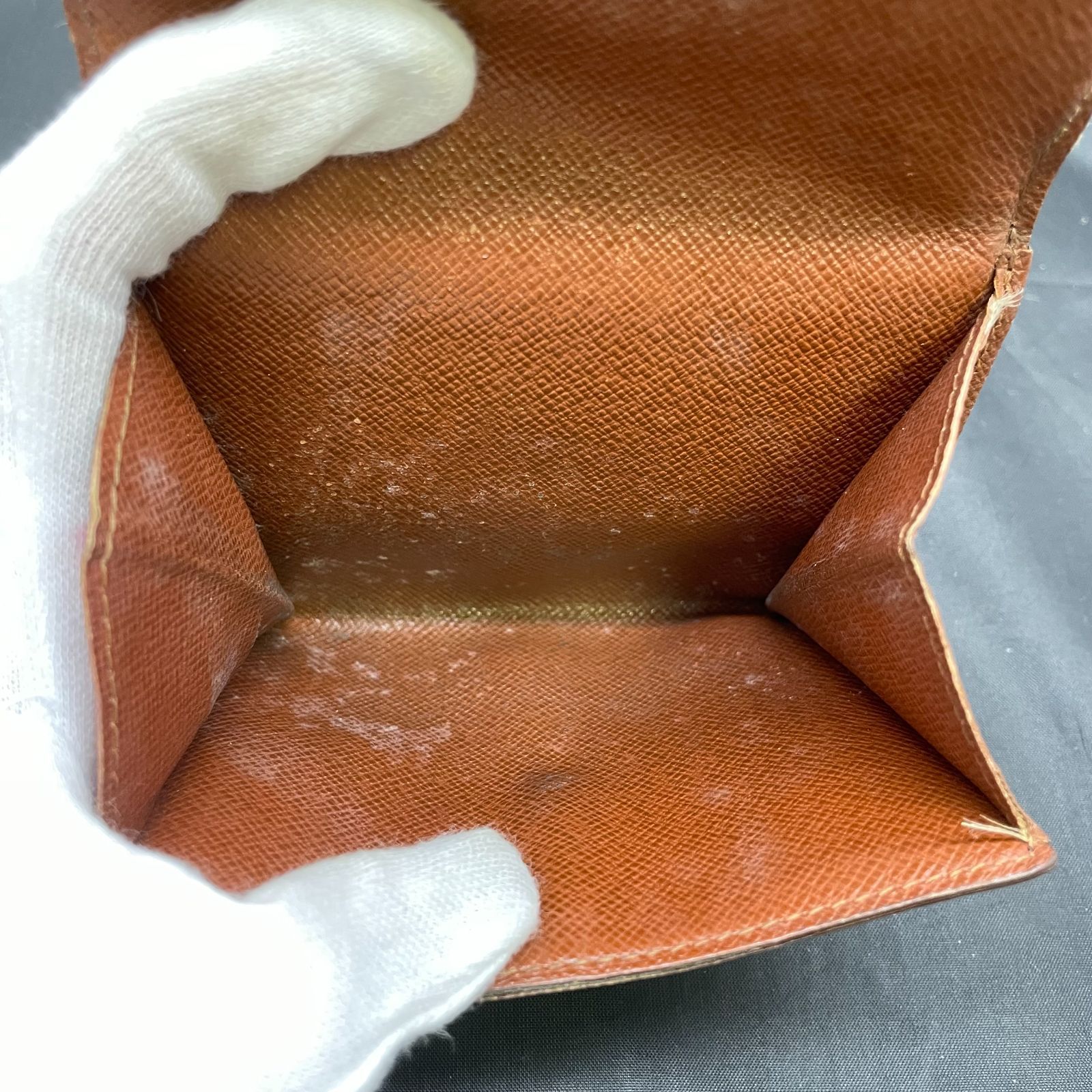 三つ折り財布 Wホック