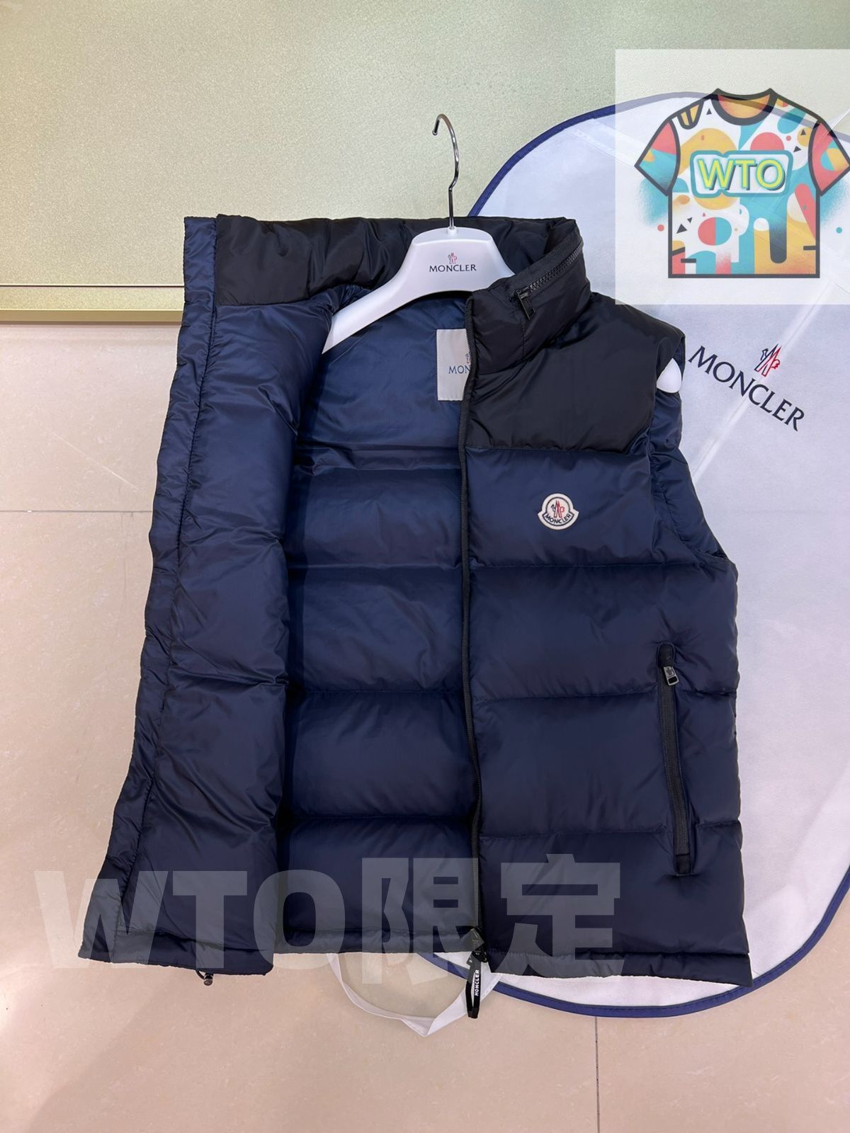 濃い青色 新しいクラシックベスト