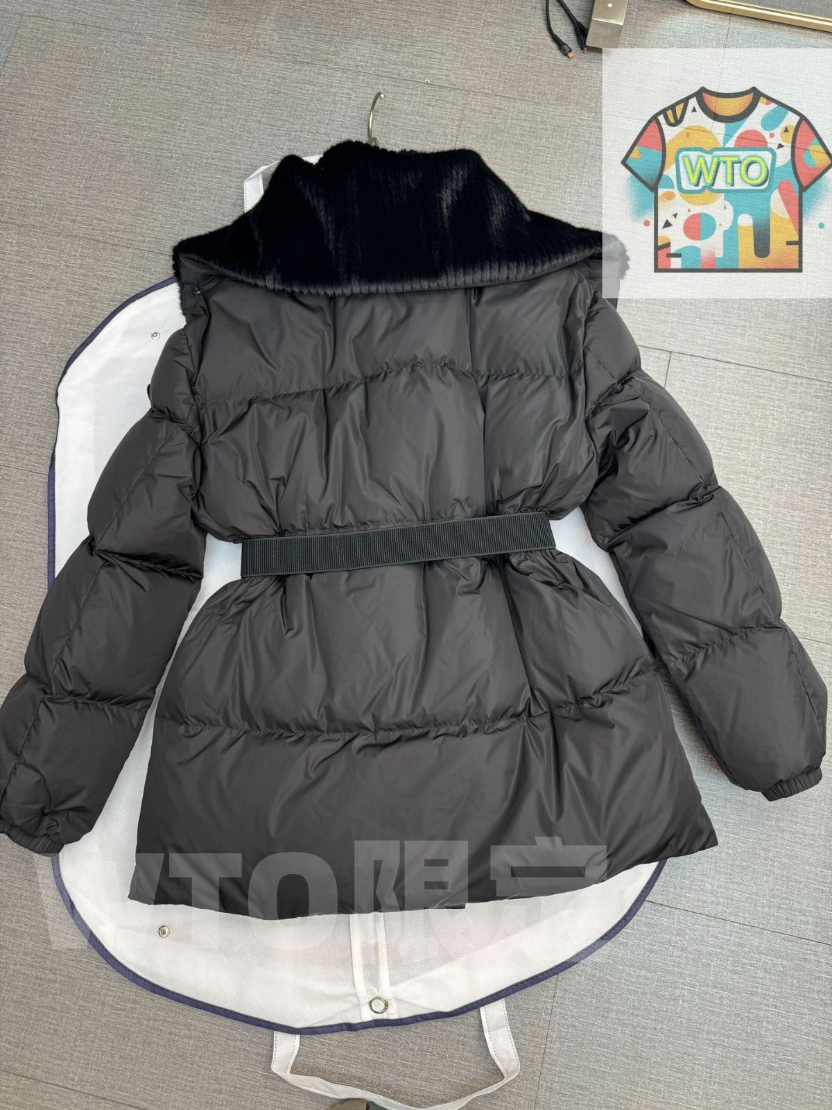 MONCLERモンクレール 黒いレディースダウンジャケット WTO通販 WTO店名をご ください WTO輸入 TQY 42 ダウンジャケット ジャケット アウター レディース