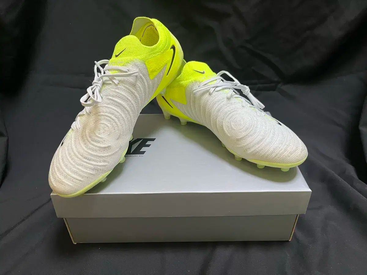 ナイキ FANTOM GX2 L エリート AG 275mm