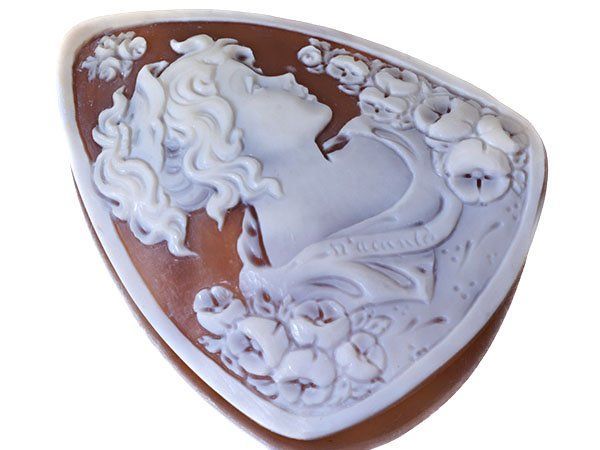 ジュエリー アニエロ ダクント作 素敵な貴婦人と花の彫刻 シェルカメオルース 60.3ｍｍ×47.9ｍｍ w 5904 o