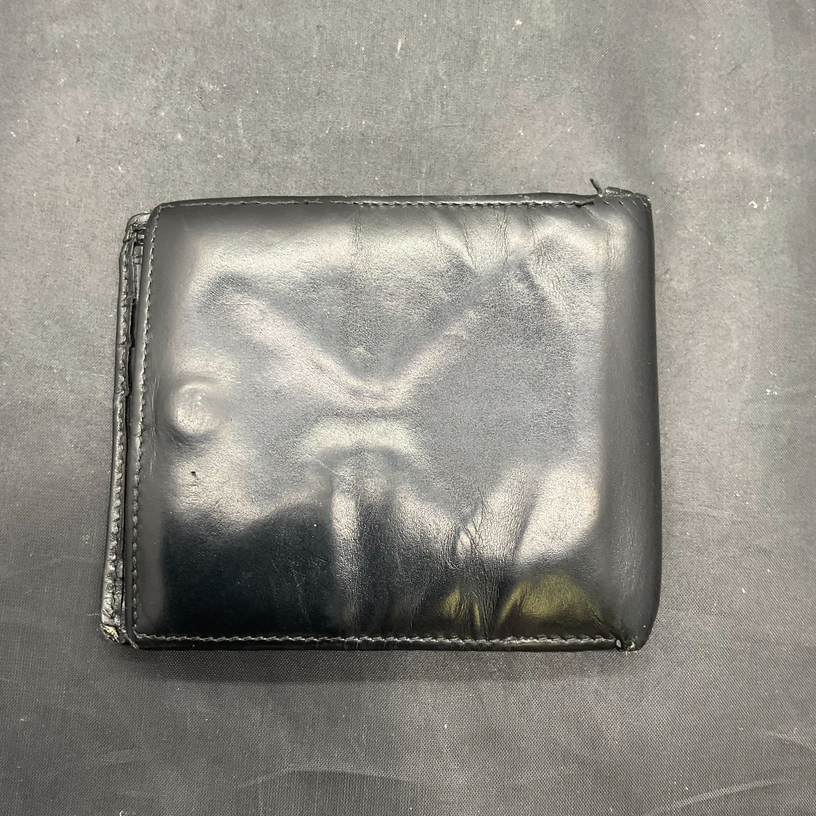 グッチ 二つ折り財布 黒 B25100223