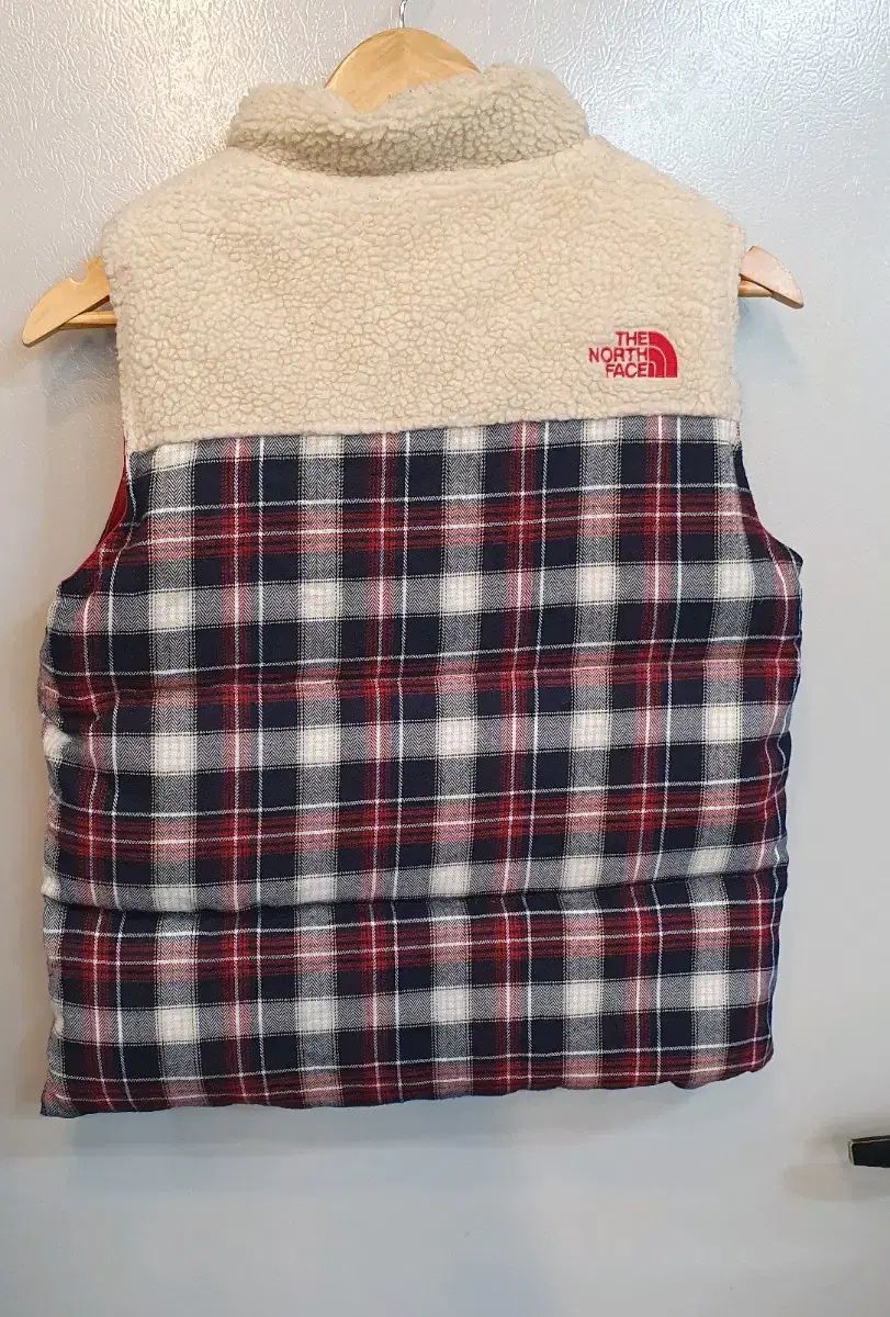 THE NORTH FACE ザノースフェイス リバーシブル 550 ダウンベスト 150 片側はフリース