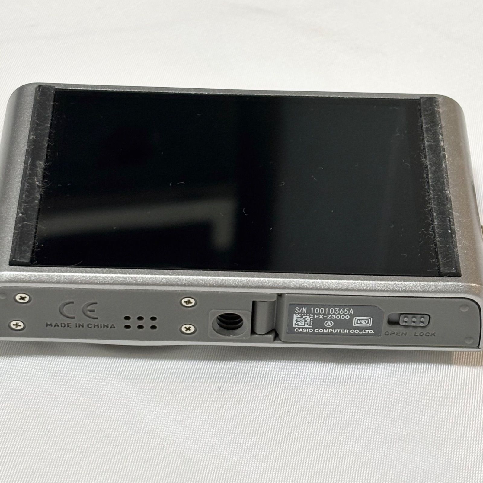 送料無料】CASIO/カシオ/EXILIM/エクシリム/EX-Z3000/シルバー