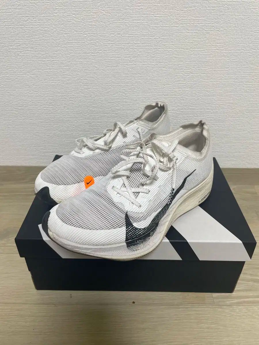 ナイキ ヴェイパーフライ ネクスト2