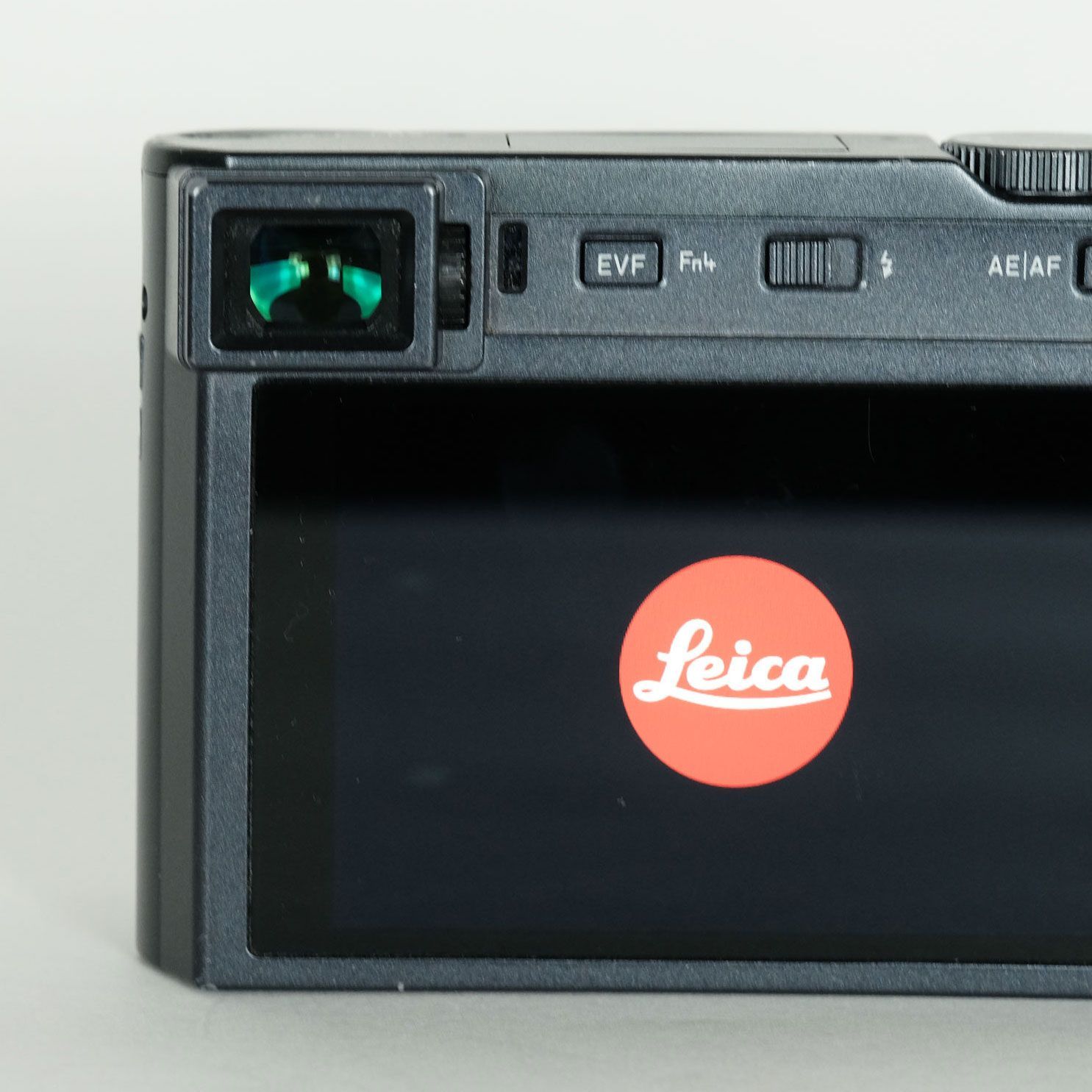 LEICA