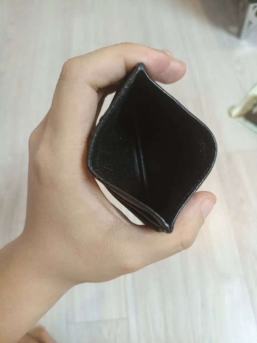 イヴ サンローラン カードウォレット