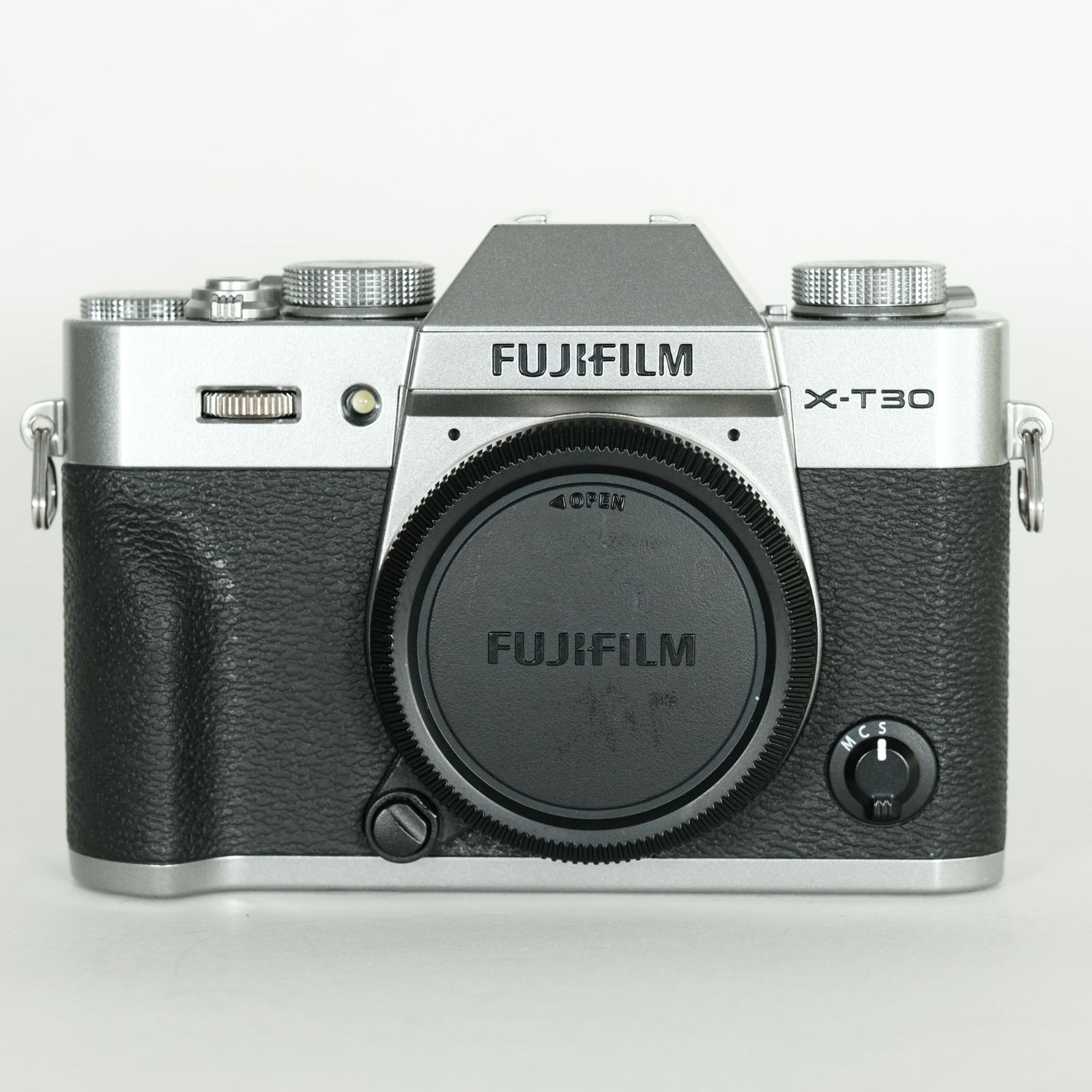 シャッター数6 000回 FUJIFILM X-T30 ボディ シルバー ミラーレス一眼カメラ