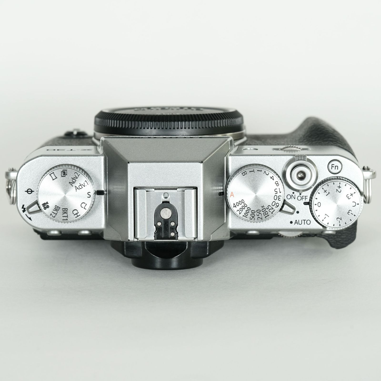 良品 | シャッター数6,000回] FUJIFILM X-T30 [ボディ シルバー