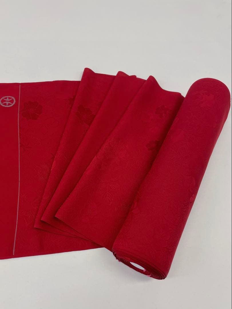 色無地 紋意匠 寿光織 朱・緋色 正絹 反物 無地付け下げ 紋意匠 朱・緋色 正絹 反物 T9088 - メルカリ