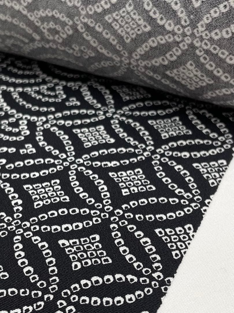 小紋 七宝繋ぎ 黒地 正絹 反物 小紋 七宝繋ぎ 黒地 正絹 反物