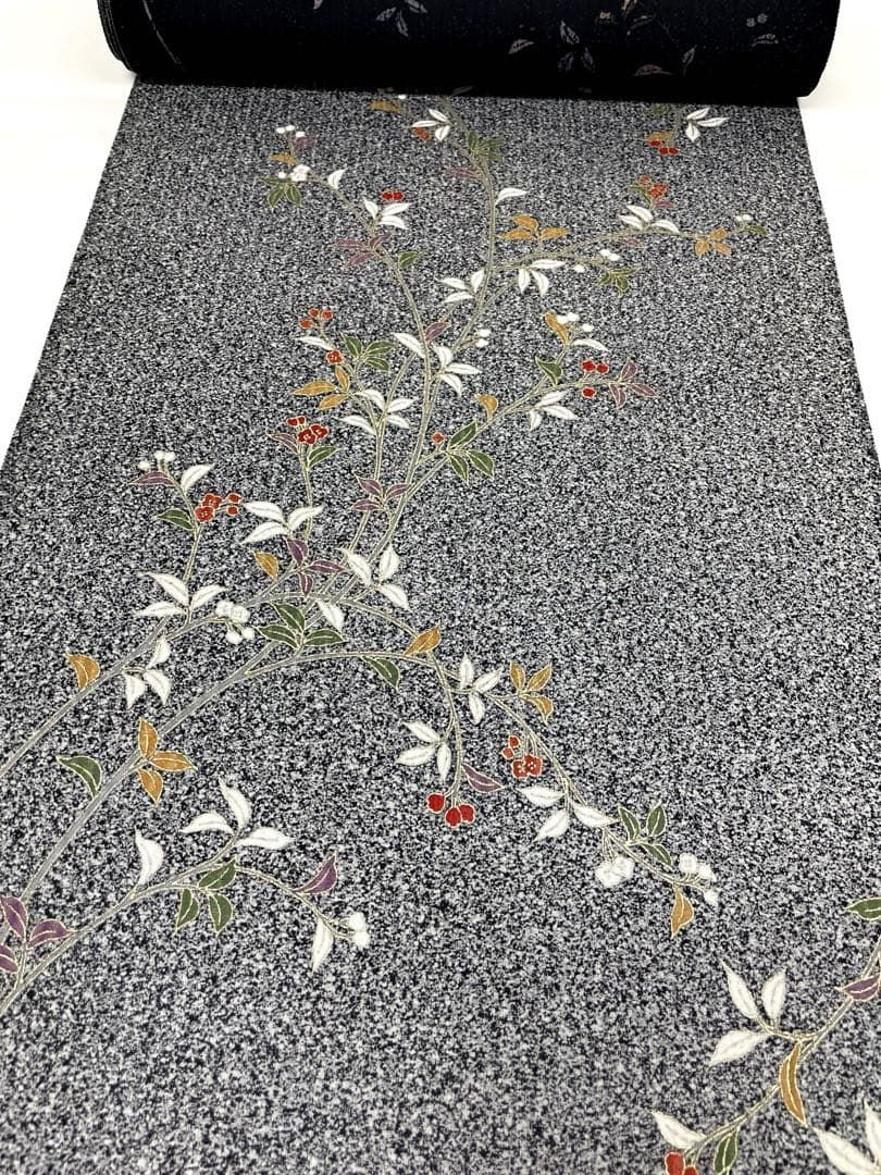 小紋 金彩 紋意匠 正絹 反物 T9098 - メルカリ