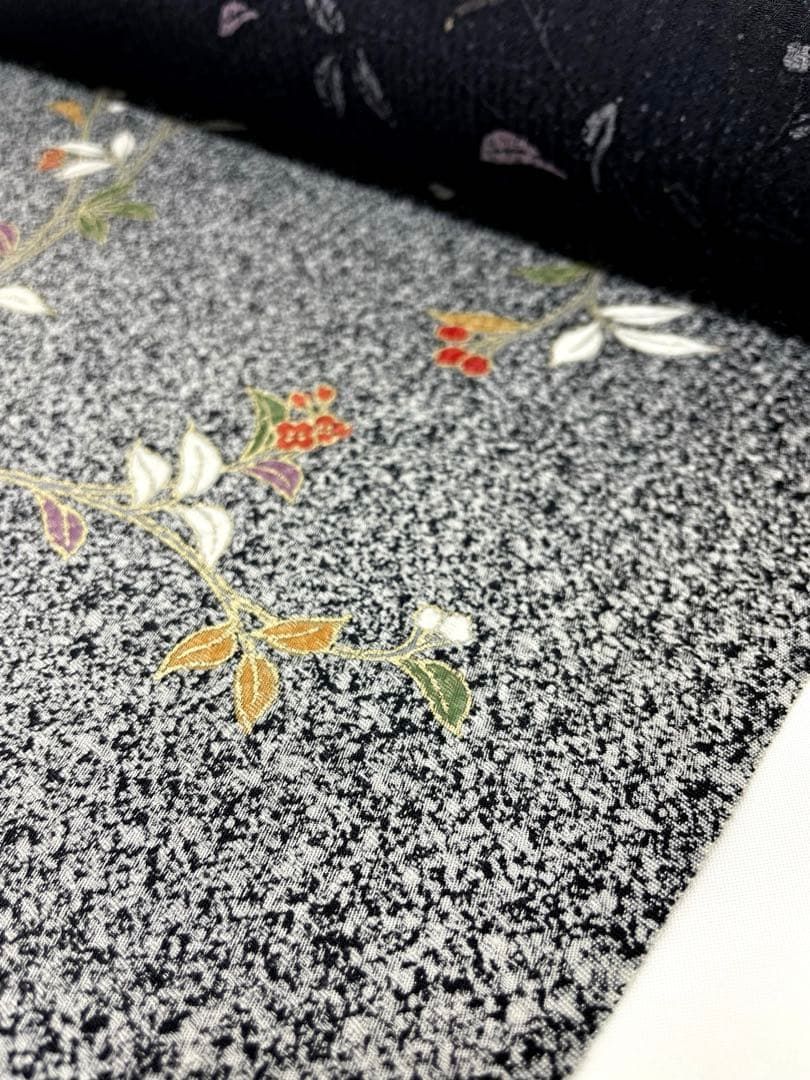 小紋 金彩 紋意匠 正絹 反物 T9098 - メルカリ