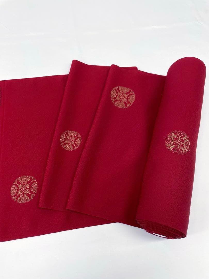 小紋 紋意匠 モダン 正絹 反物 小紋 金縫取り 紋意匠 朱・緋色 正絹 反物 T9097 - メルカリ