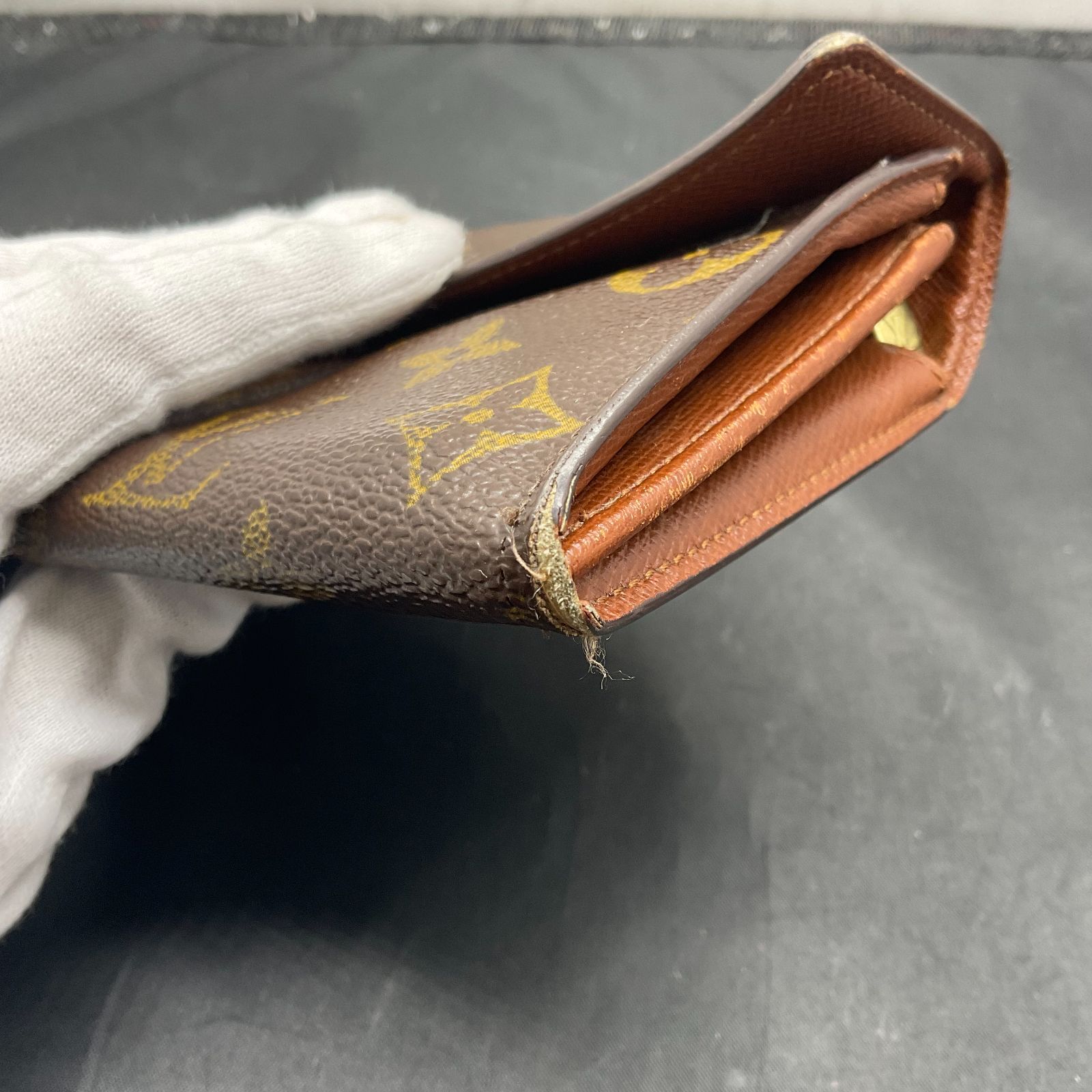 ポルトモネクレディ財布