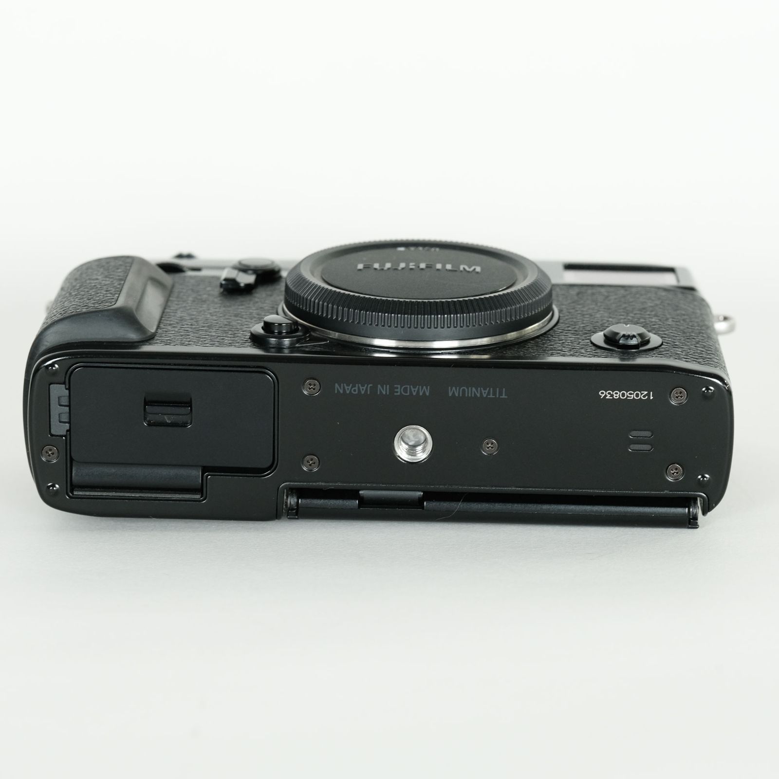 ミラーレス一眼カメラ