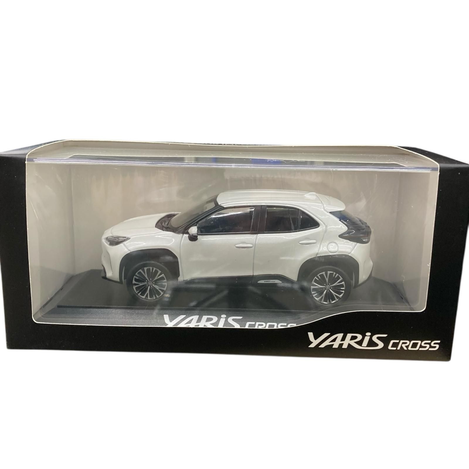 SG00001 現状品 トヨタ ヤリスクロス ミニカー 1 30 ホワイト